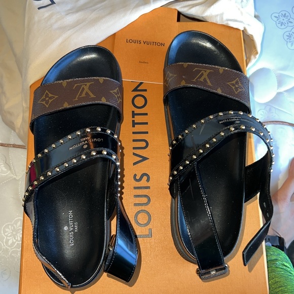 Louis Vuitton heel sandals worn twice - new condition - original bag and box - Picture 2 of 5